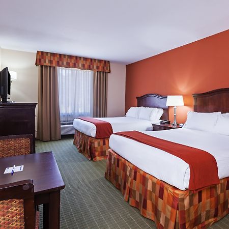 Holiday Inn Express Hotel & Suites Henderson - Traffic Star By Ihg Exterior photo