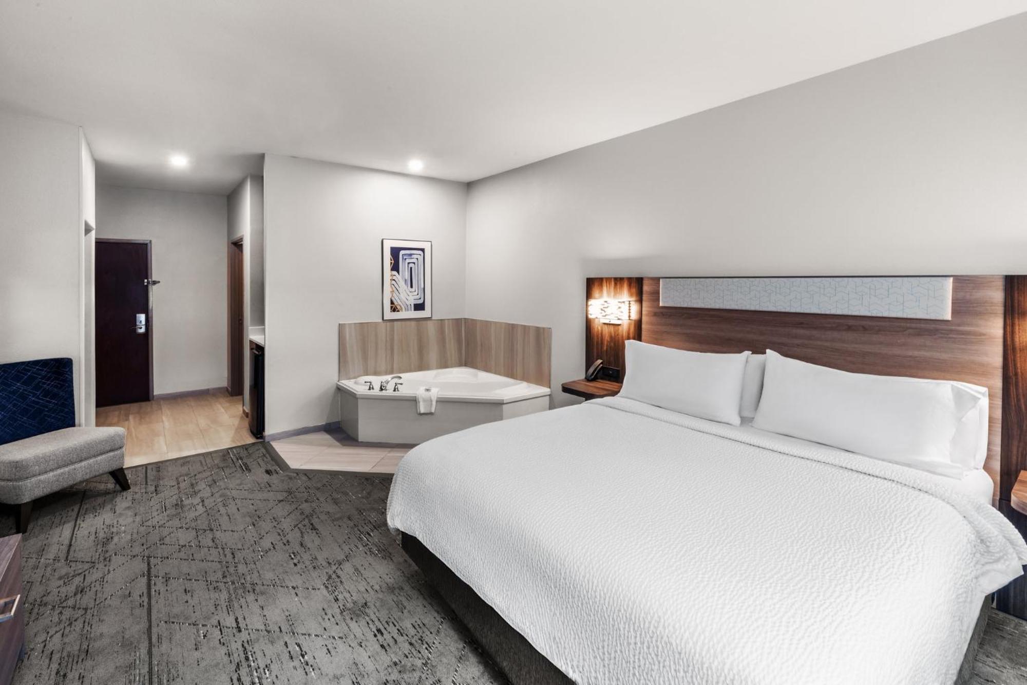 Holiday Inn Express Hotel & Suites Henderson - Traffic Star By Ihg Exterior photo