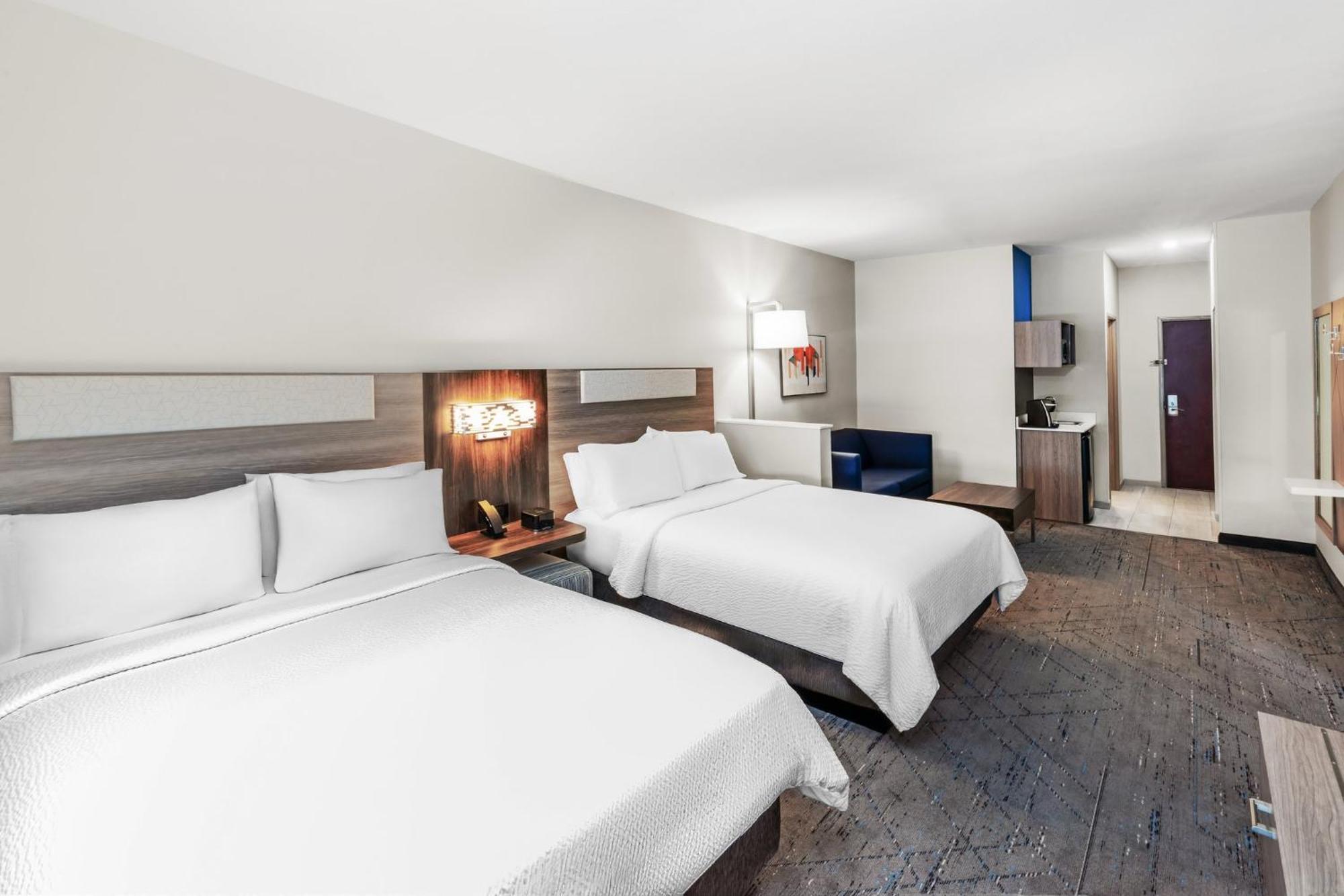 Holiday Inn Express Hotel & Suites Henderson - Traffic Star By Ihg Exterior photo
