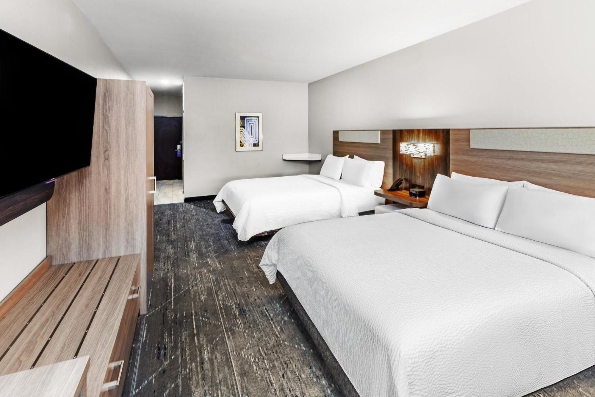 Holiday Inn Express Hotel & Suites Henderson - Traffic Star By Ihg Exterior photo