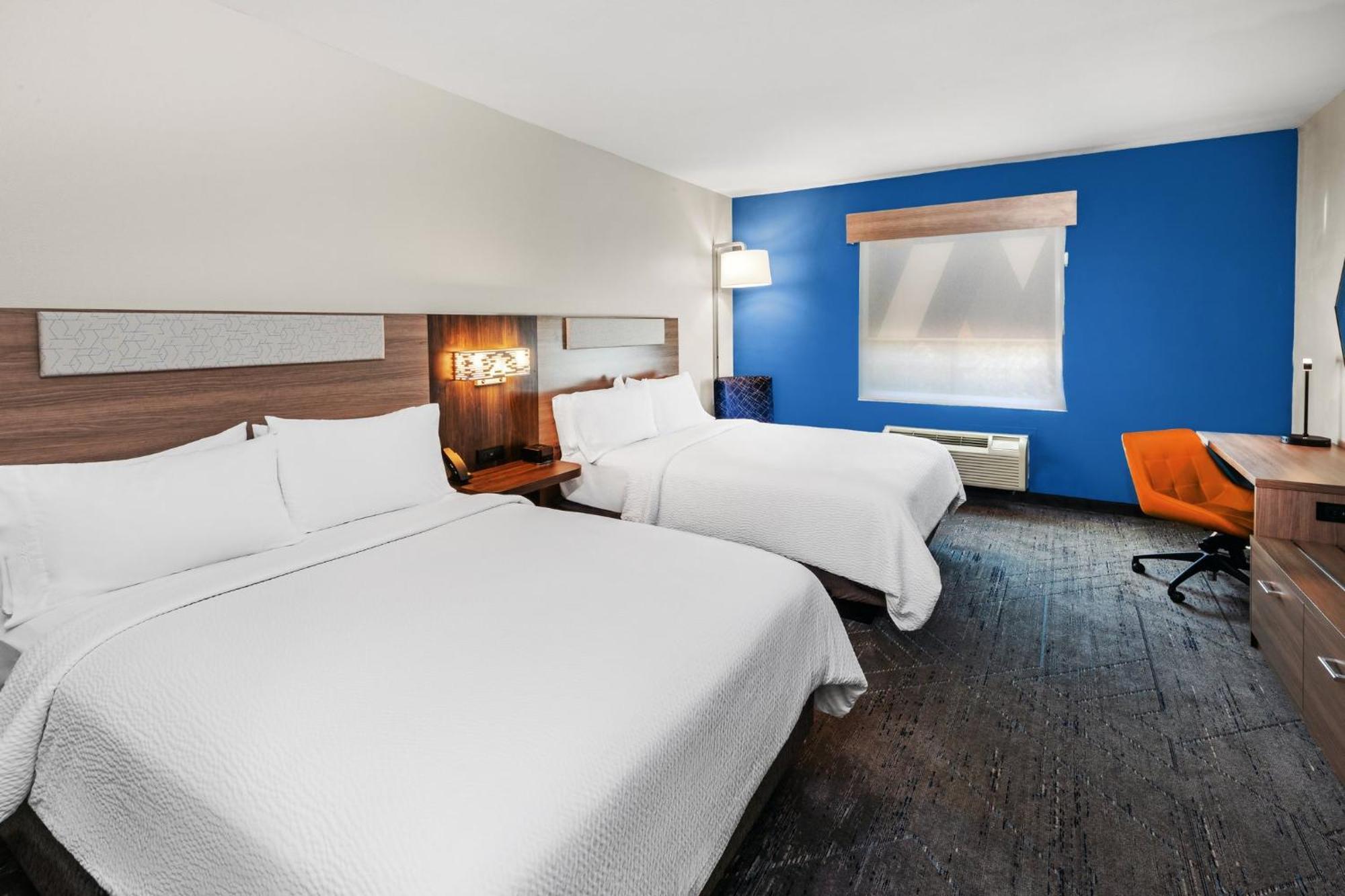 Holiday Inn Express Hotel & Suites Henderson - Traffic Star By Ihg Exterior photo